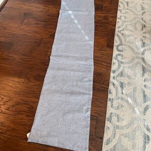 Williams Sonoma Waffle Weave Table Runner